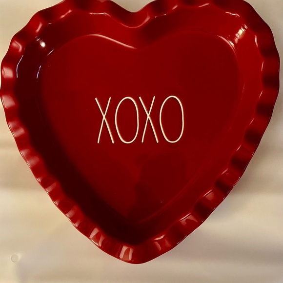 Rae Dunn Other - Rae Dunn heart shaped dish